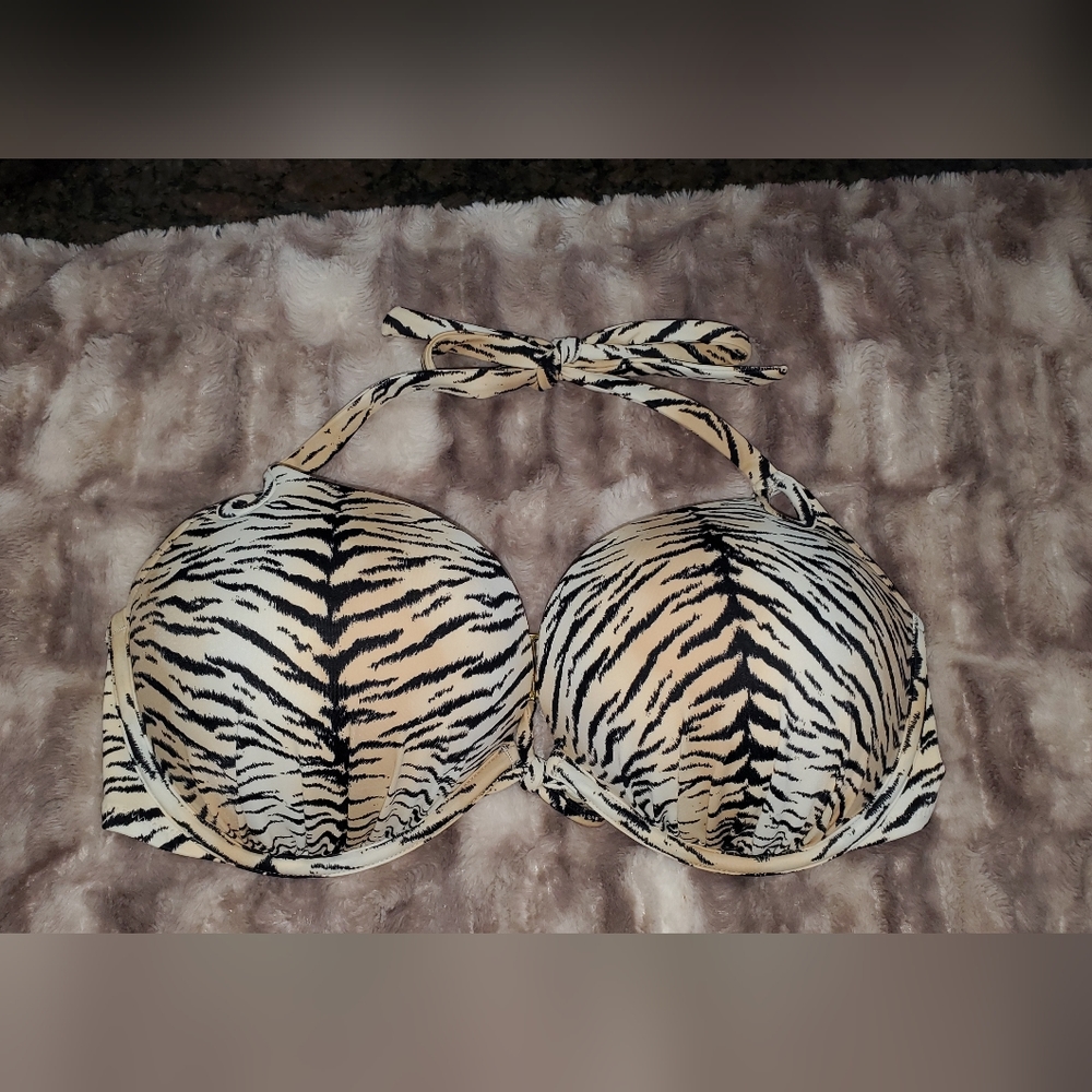 Womens Victoria Secret push up bikini top